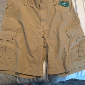 (2) pairs LL Bean cargo shorts 38w